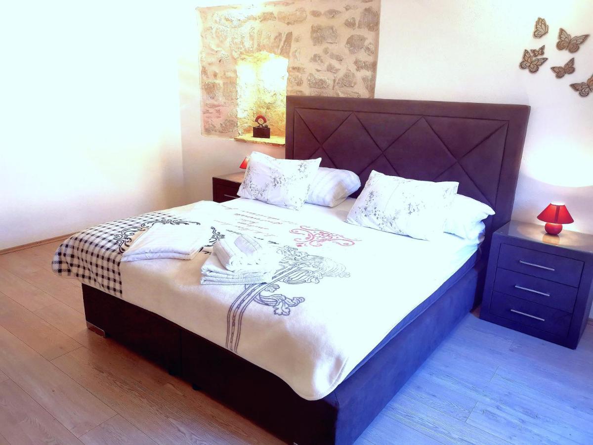 Apartments Ante Hvar Town Bagian luar foto