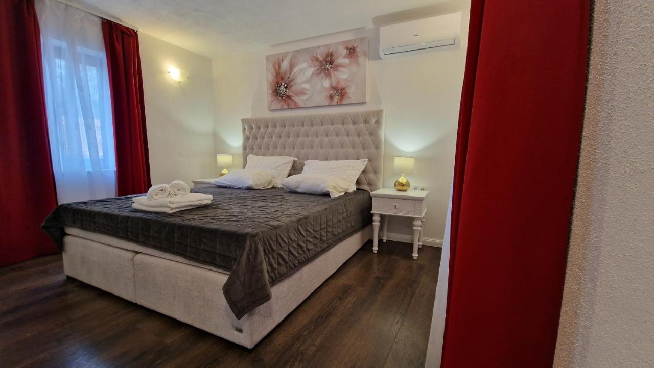 Apartments Ante Hvar Town Bagian luar foto